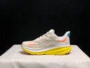 Tênis Hoka Clifton 9 'Sand Yellow'