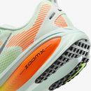 Tênis Nike Vomero 18 "White and Orange"