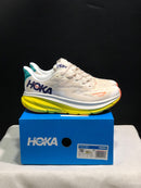 Tênis Hoka Clifton 9 'Sand Yellow'